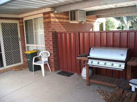 Bristol House Accommodation - Darwin Holiday 5