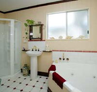 The Left Bank - Kilkivan - Darwin Holiday