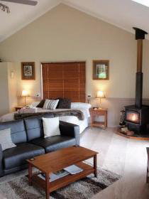 Maleny Luxury Cottages - Darwin Holiday 0