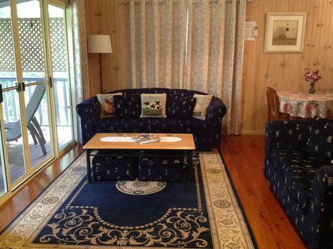 Maleny Country Cottages - Darwin Holiday 8