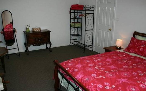 Christmas Tree Cottage - Darwin Holiday 1