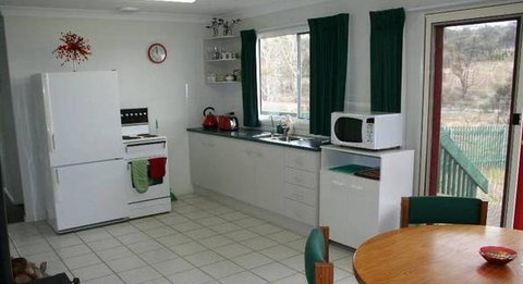 Christmas Tree Cottage - Darwin Holiday 3