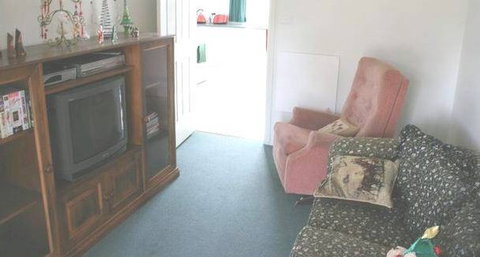 Christmas Tree Cottage - Darwin Holiday 4