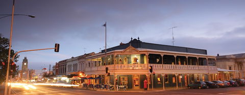 Wintarni Olives - Darwin Holiday 2