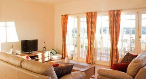 Akame - Darwin Holiday 1