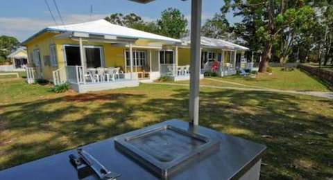 Calm Waters Waterfront Cottages - Darwin Holiday 4