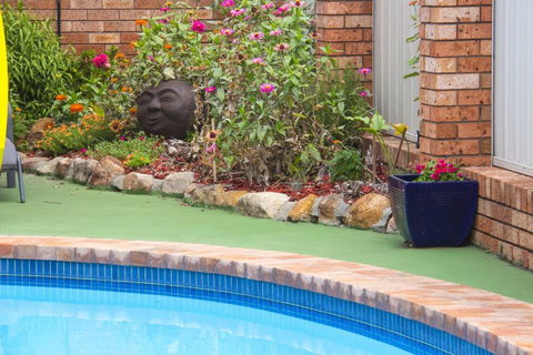 Crescent Motel - Darwin Holiday 3