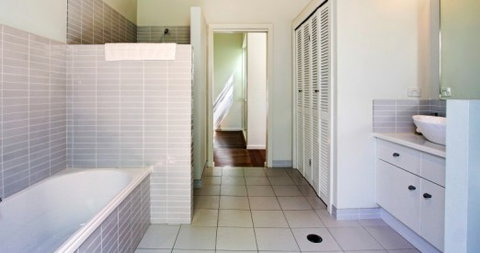 A Summer Cottage - Darwin Holiday 0