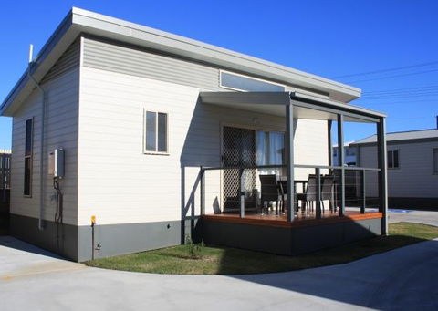 Bowlo Holiday Cabins - Darwin Holiday 4