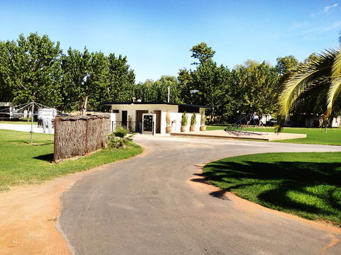 Curlwaa Caravan Park - Darwin Holiday 2