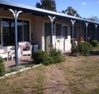 Snowy Vineyard Cottage - Darwin Holiday
