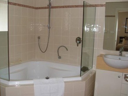 Snowbound Chalets - Darwin Holiday 1