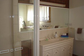 Murray Bank Holiday Units And Yabby Farm - Darwin Holiday 0