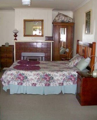 Echuca Holiday Houses - Temoca Cottage - Darwin Holiday 5