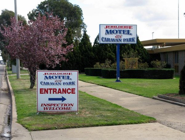Jerilderie NSW Darwin Holiday