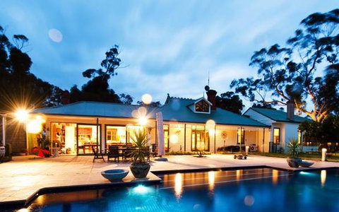 Bright On The Murray - Darwin Holiday 0