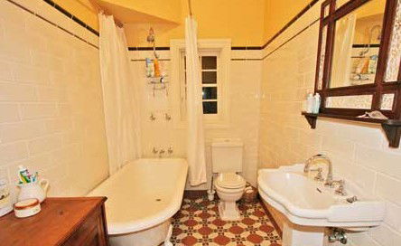 Ms. - Darwin Holiday 2