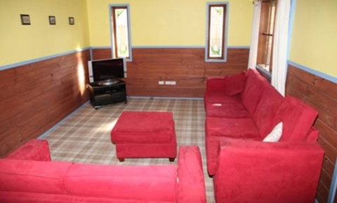 Carinya Cottage Holiday House In Gerringong - Near Kiama - Darwin Holiday 3