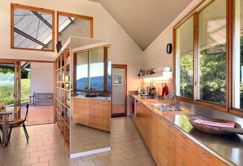 Cloud Break - Darwin Holiday 0