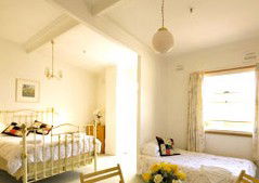 Clarendon Guesthouse - Darwin Holiday 0