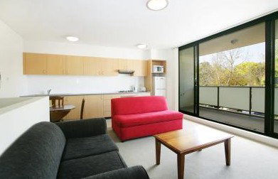 130 Carillon Avenue - Darwin Holiday 3