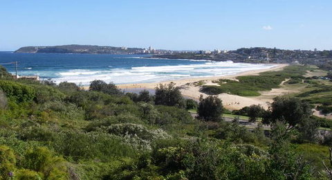 A Beach House Near Manly - Darwin Holiday 4