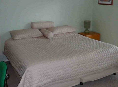 A Beach House Near Manly Two - Darwin Holiday 3