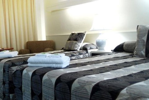 Best Western Gosford Motor Inn - Darwin Holiday 5