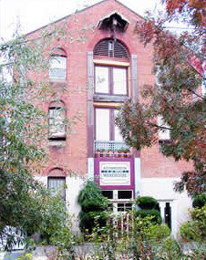 Accommodation In An Historic Warehouse - Darwin Holiday 4