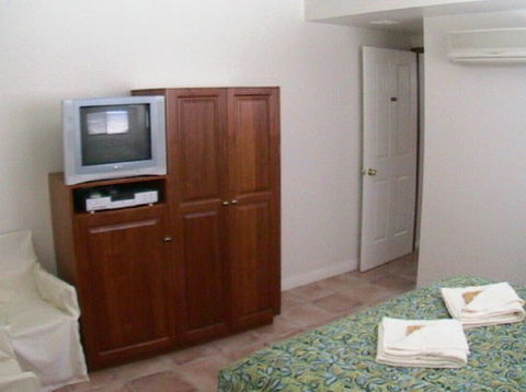 R & R @ Woodgate Beach - Darwin Holiday 1