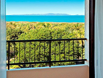 Mercure Capricorn Resort Yeppoon - Darwin Holiday 3