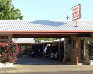Longreach Motel - Darwin Holiday 1