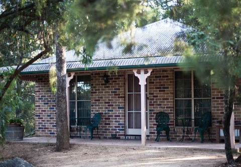 Honeysuckle Cottages And The Rocks Restaurant - Darwin Holiday 4