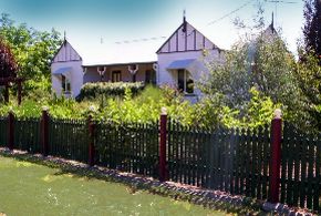 Briar Rose Cottages - Darwin Holiday 2