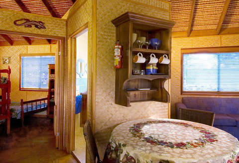 Straddie Bungalows - Darwin Holiday 2