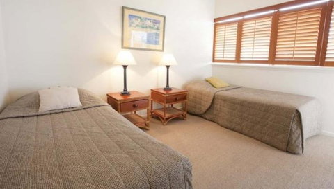 Whalewatch Ocean Beach Resort - Darwin Holiday 1