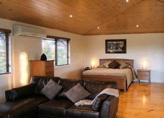 Scenic Rim View Cottages - Darwin Holiday 5