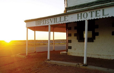 Birdsville Hotel - The Outback Loop - Darwin Holiday 0