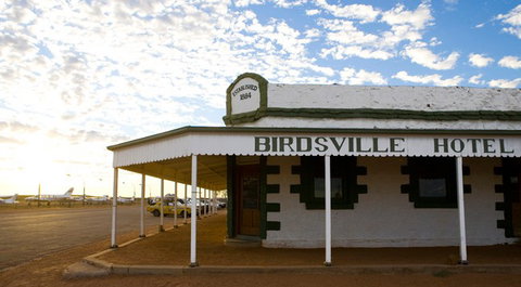 Birdsville Hotel - The Outback Loop - Darwin Holiday 2