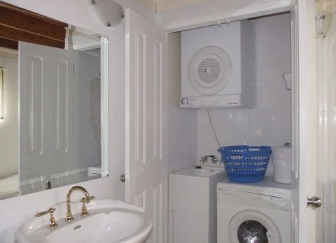 Cosy Cottage - Holiday Home - Darwin Holiday 1