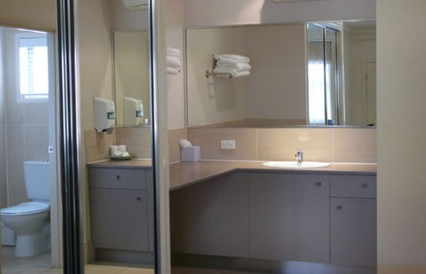 Country Comfort Toowoomba - Darwin Holiday 3