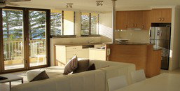 Columbia Beachfront Apartments - Darwin Holiday 5