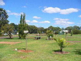 Yarraman Caravan Park - Darwin Holiday 0
