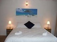 Pelicans At Denmark - Chalets - Darwin Holiday 2