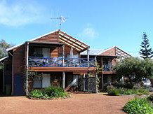 Rainbow House - Darwin Holiday 2