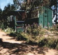 Uhuru Chalets - Darwin Holiday