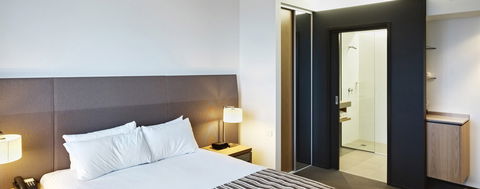 Atura Dandenong - Darwin Holiday 1