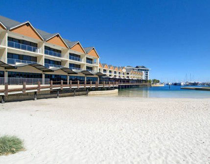 Quality Suites Crest Mandurah - Darwin Holiday 1