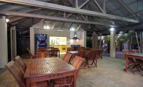Comfort Suites Trinity Beach Club - Darwin Holiday 4