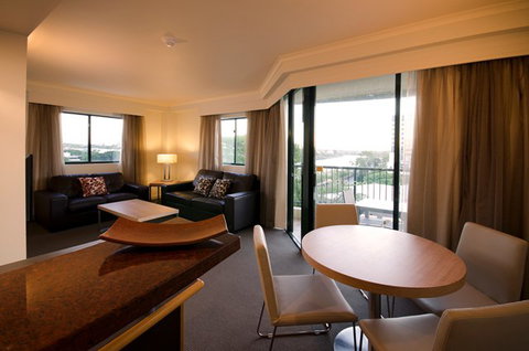 Central Cosmo Apartments - Darwin Holiday 2